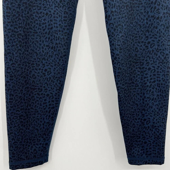 Sweaty Betty Blue Leopard Animal Print 7/8 Length Leggings Women’s Size Small - Picture 3 of 7